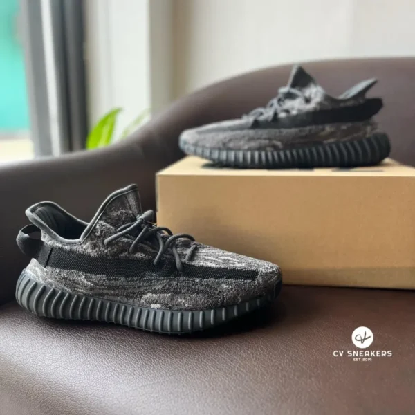 Yeezy 350 V2 ‘Dark Salt’