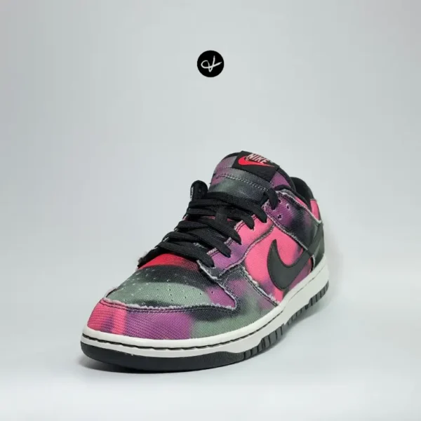 Dunk Low 'Graffiti' - Image 2