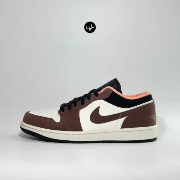 Jordan 1 Low SE 'Mocha'