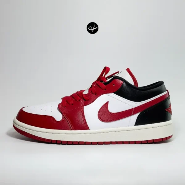 Jordan 1 Low 'Reverse Black Toe' (Women's)