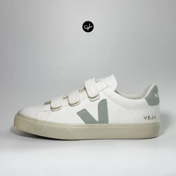 Veja Recife 'White Matcha'