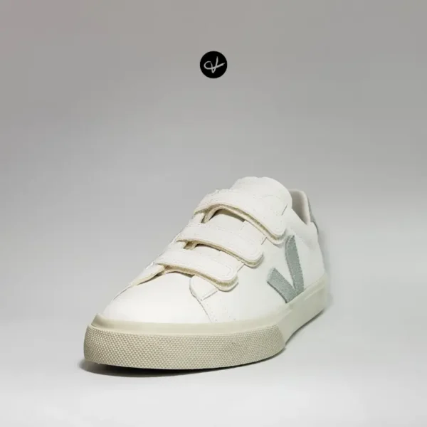 Veja Recife 'White Matcha' - Image 2