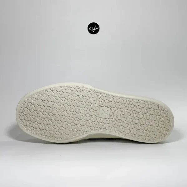 Veja Recife 'White Matcha' - Image 4