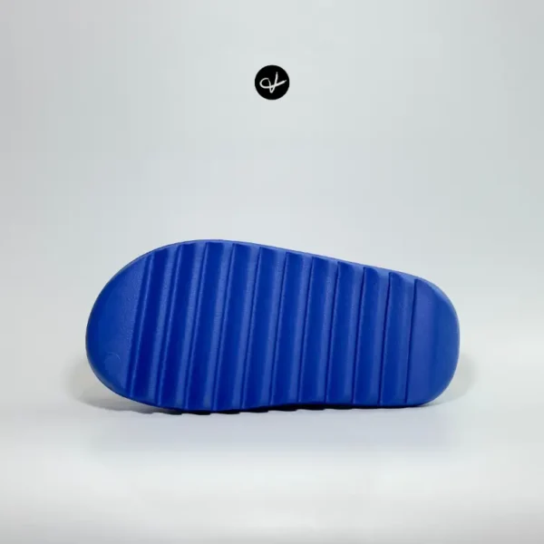 Yeezy Slide 'Azure' - Image 4