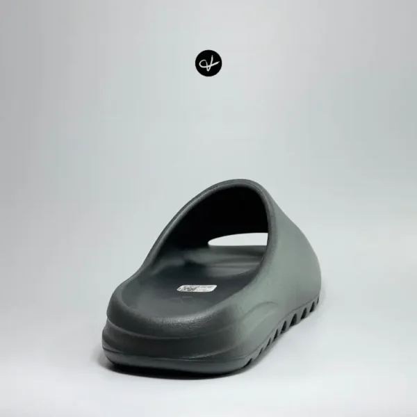 Yeezy Slide 'Onyx' - Image 3